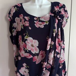 Floral top sizeXL